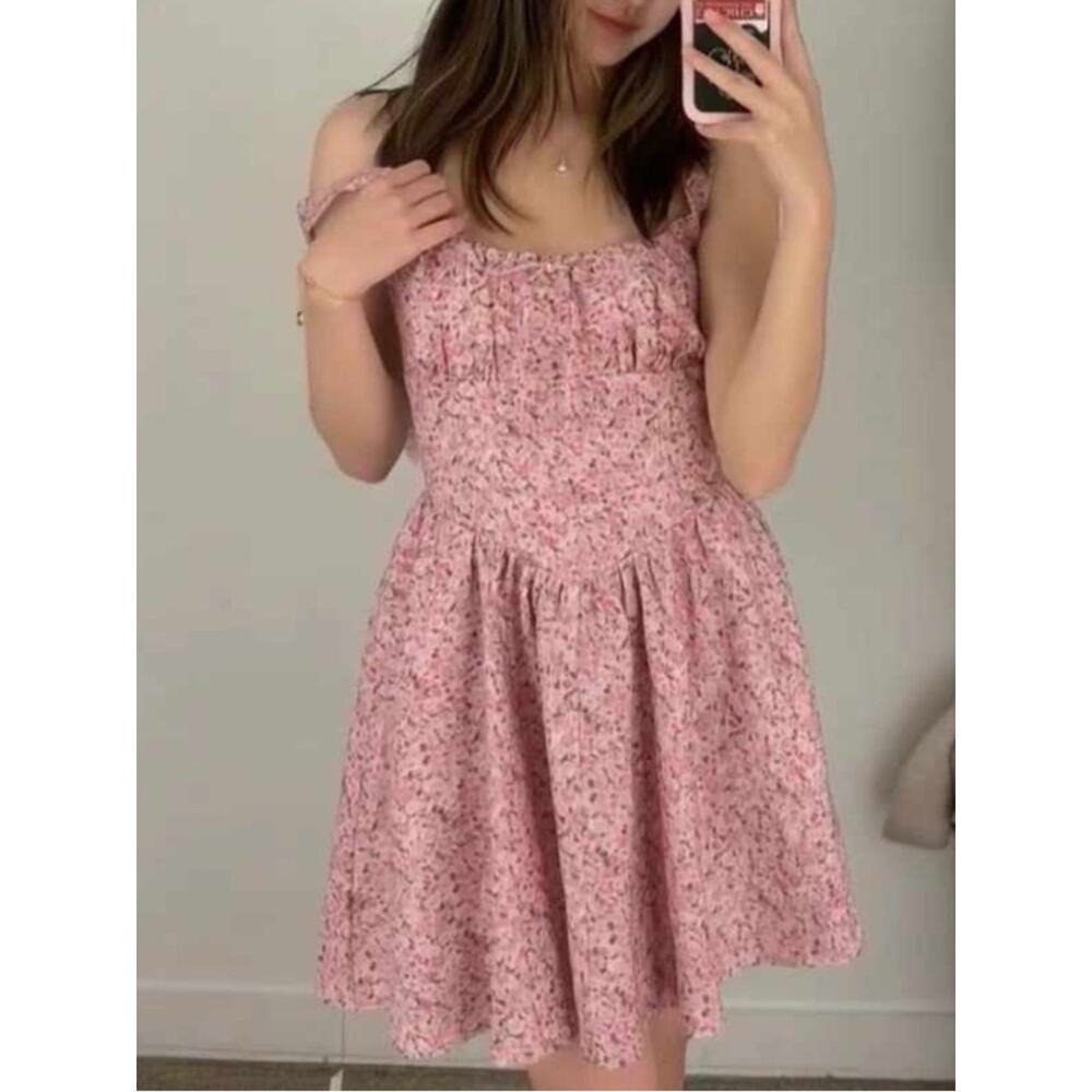 Reformation Daria Linen Dress in Rosin 8 - Picture 5 of 9